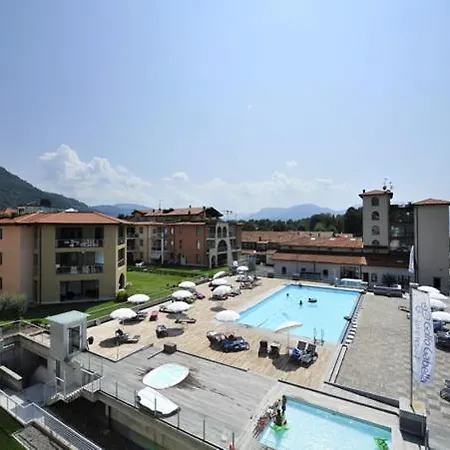Apartment Sleeps 6 Pool Air Con *