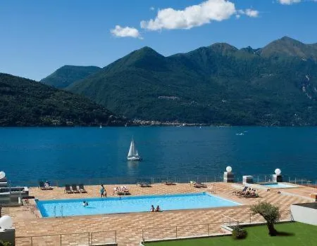 Sleeps 6 Pool Air Con Apartment Maccagno